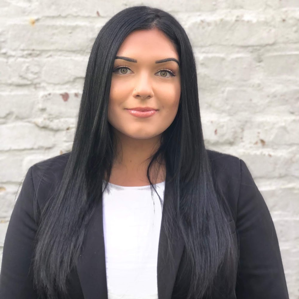 Meet your Posher, Michaela